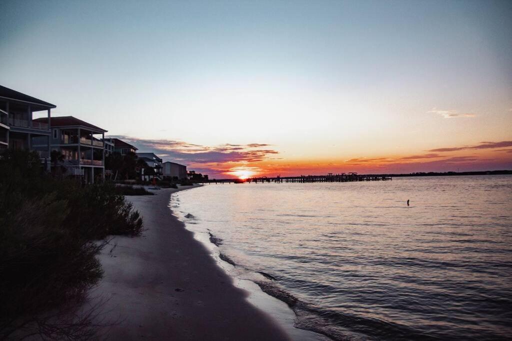 Beachside Bungalow Navarre Esterno foto